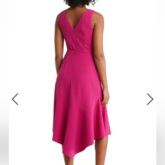 VINCE CAMUTO Asymmetric Hem Scuba Crepe
Dress - Picture 4 of 13